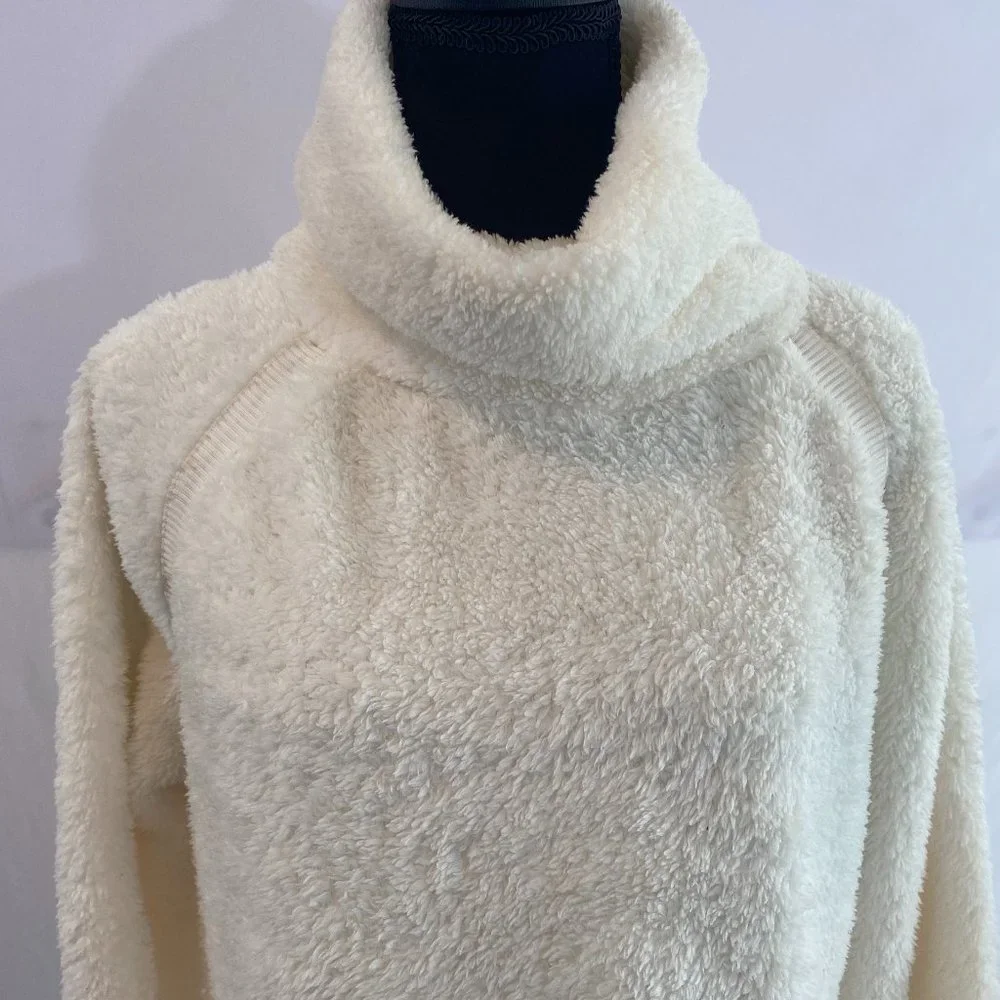 SOLD Old Navy Winter White Fleece Mock Neck Long Sleeve Top NWOT - Picture 10 of 15